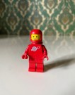 LEGO rød spaceman astronaut legomann med lufttank 1970/80-tallet thumbnail