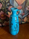 Turkis lys blå vase kunstflint matt glasur sterilisert fuglemotiv Inger Waage Stavangerflint Norge 1950/60-tallet thumbnail