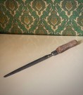 Knivbryner med håndtak utfør i hornmateriale/ gevir  thumbnail