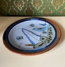 Håndmalt fat/ veggplatte i glasert keramikk - KE Ken Edwards El Palomar Mexico 1960/ 70 tallet thumbnail