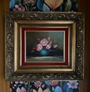 Oljemaling på plate stilleben floral blomstermotiv stor forgylt treramme med reliefdekor thumbnail