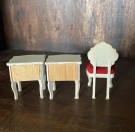 Lundby dukkehus tilbehør 1:18 romantisk rokokkomøbler nattbord/kommode og stol 1950/60-tallet thumbnail