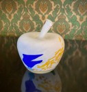 Glasseple eple figur hvitt flerfarget spettet kunstglass thumbnail