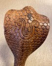 Kobra slange Cobra snake håndlaget figur i edeltre thumbnail