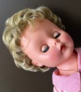 Anne-familien Marianne dukke med Tomte hjertesmykke - Lærdal Stavanger Norge Norway 1960 tallet thumbnail