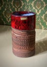 Etikettmerket håndlaget sylinderformet keramikkvase 6 lava design - Kirsten Keramikk Denmark 1970-tallet thumbnail