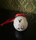 Juletrepynt hvit julekule i porselen Siameser kattemotiv Royal Canin Porsgrund 2018 thumbnail