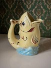 Art Deco antikk stemplet fiskekanne/ mugge i keramikk - Ditmar Urbach Tsjekkoslovakia Czechoslovakia 1930 tallet thumbnail