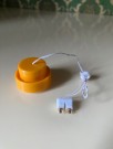 Lundby dukkehus møbler tilbehør 1:18 - Gul taklampe i plast (6125) 1970 tallet thumbnail