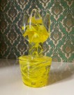 Flower Power yellow tulip gul tulipan blomst i kunstglass - Ulrica H. Vallien Kosta Boda Sweden Sverige 2007 thumbnail