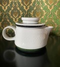 Taffel ildfast porselens kanne/ mugge med lokk og relieff dekor P555 Olle Alberius Rörstrand Sweden Sverige 1970-tallet thumbnail
