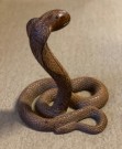 Kobra slange Cobra snake håndlaget figur i edeltre thumbnail