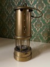 Davy Safetly gruvelampe parafinlampe lykt i messing British Coal Mining England thumbnail