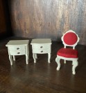 Lundby dukkehus tilbehør 1:18 romantisk rokokkomøbler nattbord/kommode og stol 1950/60-tallet thumbnail