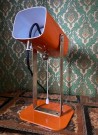 Oransje bordlampe i lakkert metall Kjell Blomberg Ørsjø Örsjö Belysning Sweden Sverige 1970-tallet thumbnail