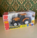 Orange Renault Agriculture Compact traktor modellbil i original emballasje JOAL Spain thumbnail