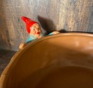 Stor spraymalt terrakotta keramikk nisseskål nøttebolle med juledekor gnom 5 Heissner W. Germany Tyskland thumbnail