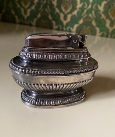 Queen Anne trademark bordlighter Ronson England