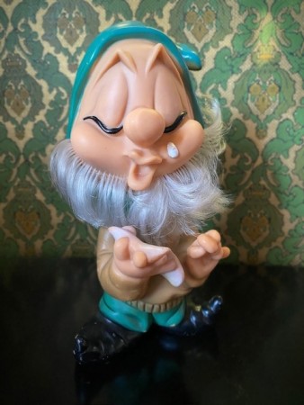 Grønnkledd dverg/gnom/ nisse i myk gummi FAMOSA FERRARIO Spain Spania 1960/70 tallet