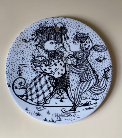 Months of Love Januar kontakt kunstplatte i porselen 3013-1  Bjørn Wiinblad Nymolle Danmark