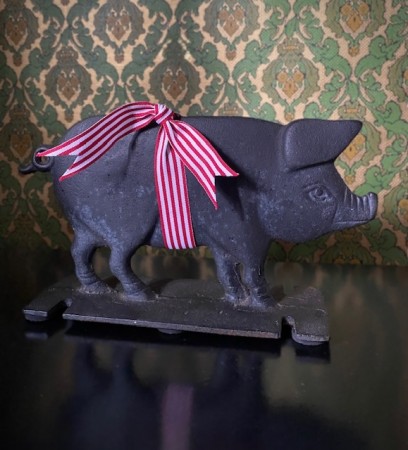 Stor julegris figur dørstopper i støypejern 