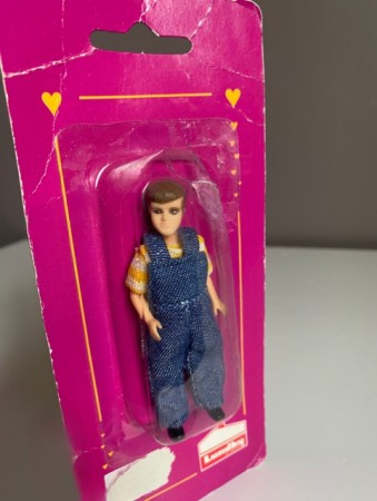 Lundby dukkehus tilbehør 1:18 - dukke/ gutt 1970/ 80 tallet
