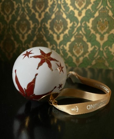 Juletrepynt ornament julekule i hvit porselen julestjerne gulldekor i original eske PP Porsgrund Norway Norge 2011