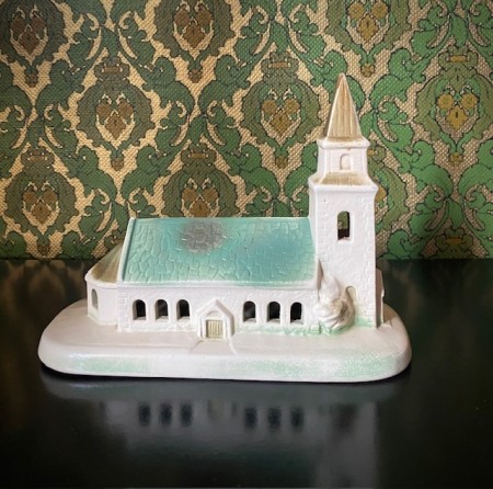 Kirke i spraymalt keramikk Eie Stentøifabrik Egersund Norge 1950/60-tallet