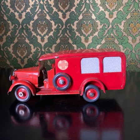 Falck rød ambulanse modellbil blikkleke nr 351 Tekno Denmark 