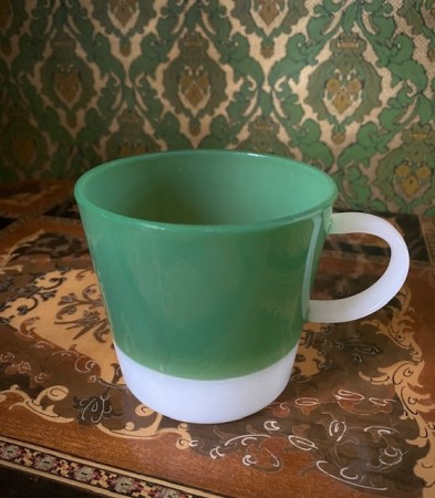 Hild grønn/hvit glasskopp/krus med hank Local Chef