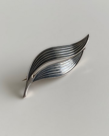 Brosje/ nål i oksidert sterling sølv 925S - Aksel Holmsen Norway Norge 1950/60 tallet