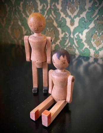 Antikke håndlaget tredukker peg-dolls Pomona Toys London England 1920/30