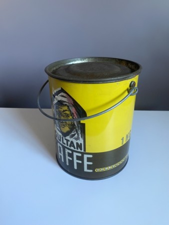 Landhandel stort blikkspann/ boks med hank og lokk - 1 KG SULTAN KAFFE 
