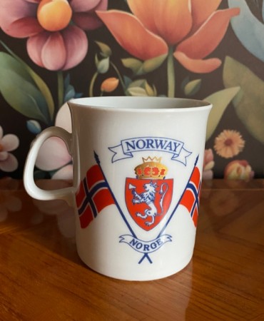 Kaffekopp krus hvit Norges riksvåpen Riksløven Norge Norway 
