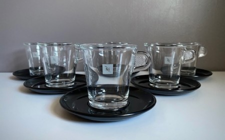 Nespresso, kaffekopp med fat - Swiss made