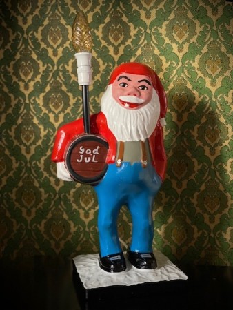 Stor kitsch gnom/nisse bordlampe 1960-tallet