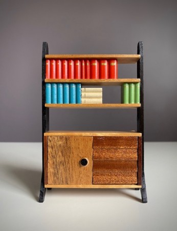 Lerro/ Lundby dukkehus møbler tilbehør 1:18 - reol bokhylle 1950/ 60 tallet