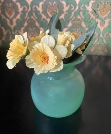 April lite jadegrønn vase kunstglass Willy Johansson Hadeland Glassverk 1970-tallet