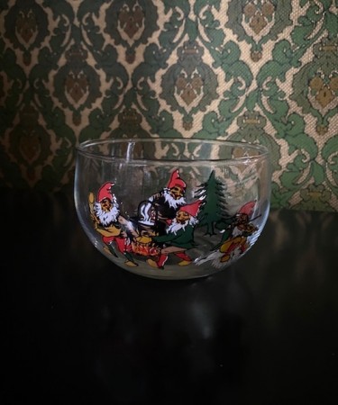 Julepynt juledekor glassbolle skål med nissemotiv Magnor Norge 