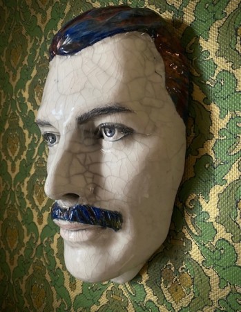 Raku Ceramic Mask Sculpture Freddy Mercury veggmaske keramikk Maria Primolan Italia 2021