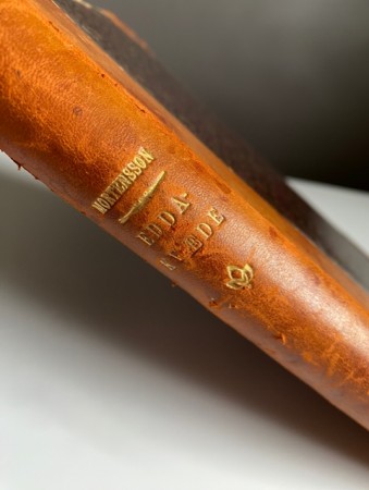 1. GUDEKVÆDE, EDDA KVÆDE Norrøne forsongar paa nynorsk, antikk lærebok - Ivare Mortensen Det Norske Samlaget 1905